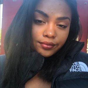 Meet your Posher, Naomi